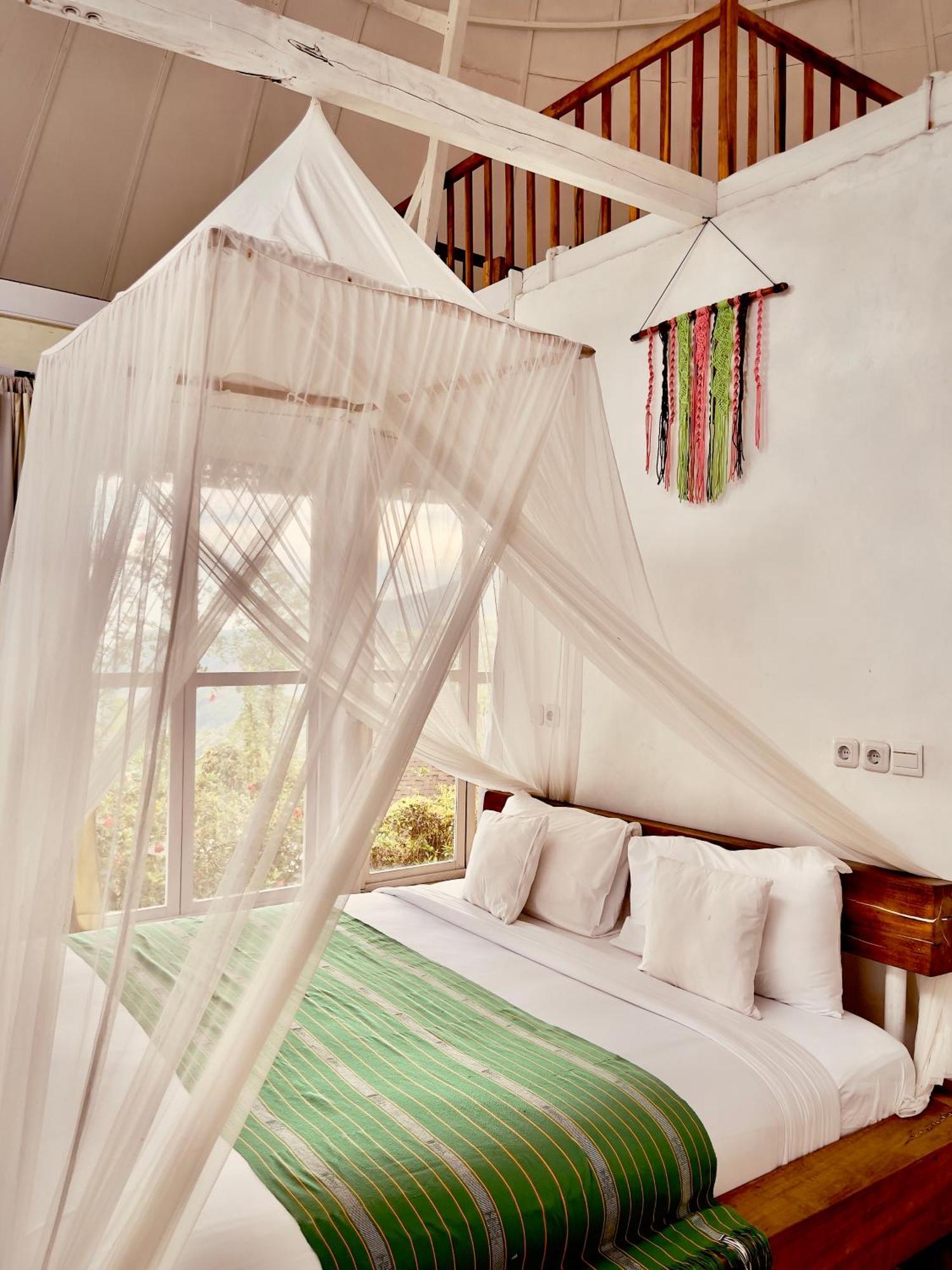 Manulalu Jungle Hotel Bajawa Eksteriør billede