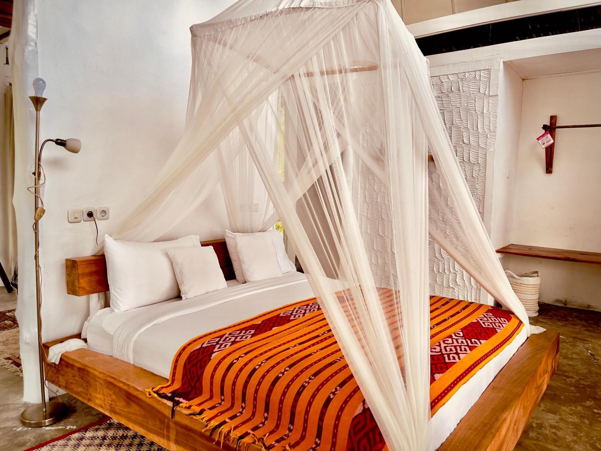 Manulalu Jungle Hotel Bajawa Eksteriør billede